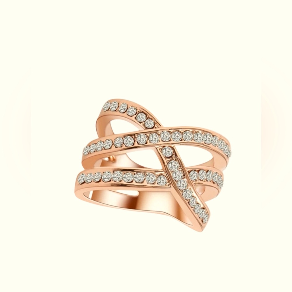 18K gold plated bezel set cubic zirconia ring - Picture 1 of 8